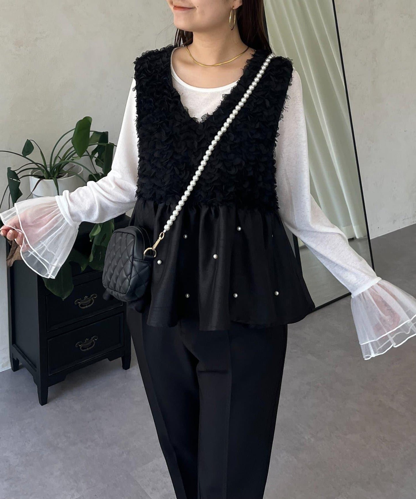 【總選舉參賽單品】花卉圖案珍珠荷葉邊背心