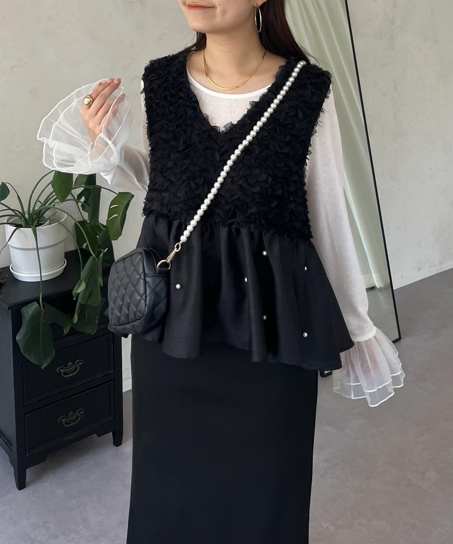 【總選舉參賽單品】花卉圖案珍珠荷葉邊背心