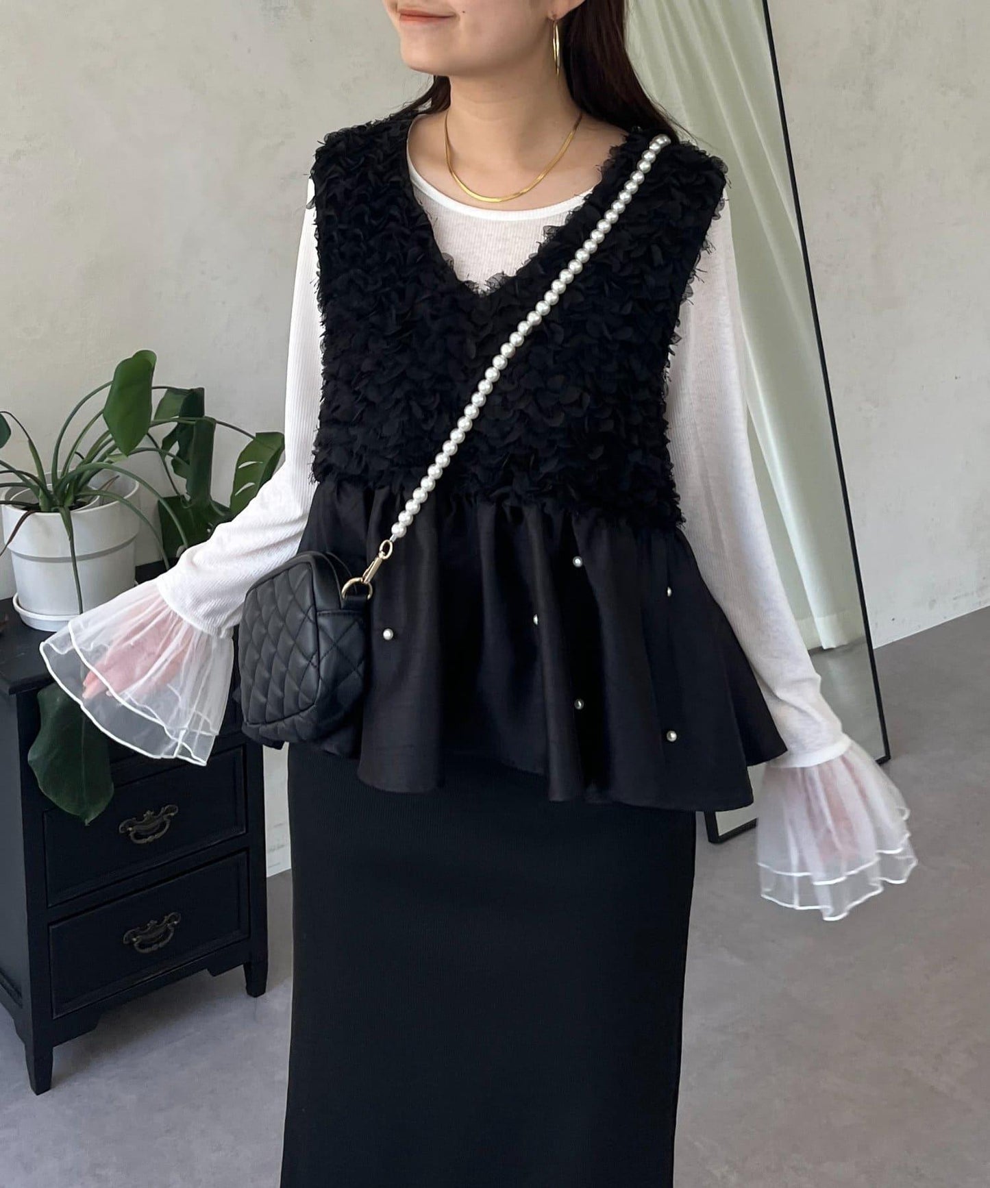 【總選舉參賽單品】花卉圖案珍珠荷葉邊背心