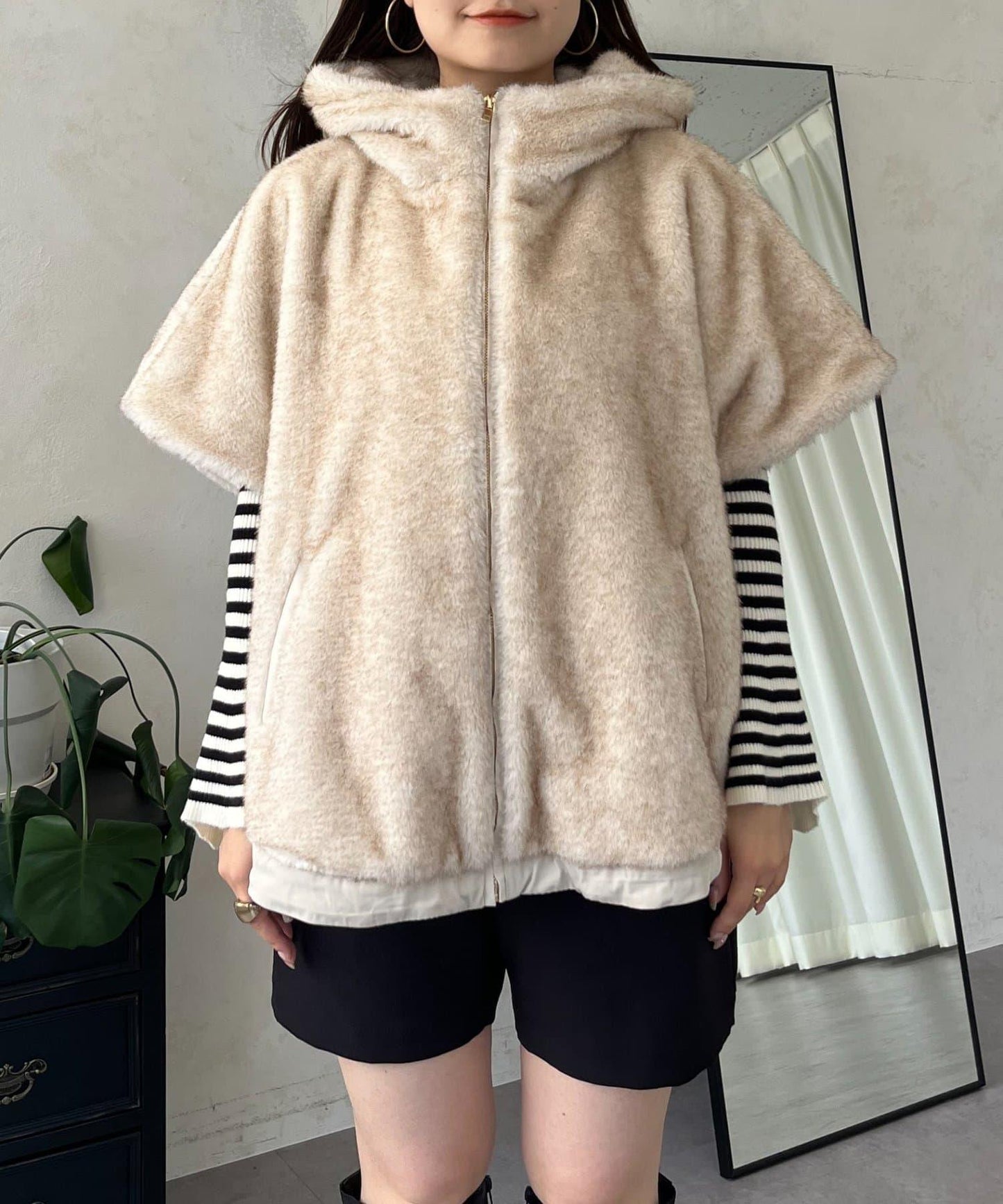 【總選舉參賽單品】貂絨風格連帽毛皮披肩