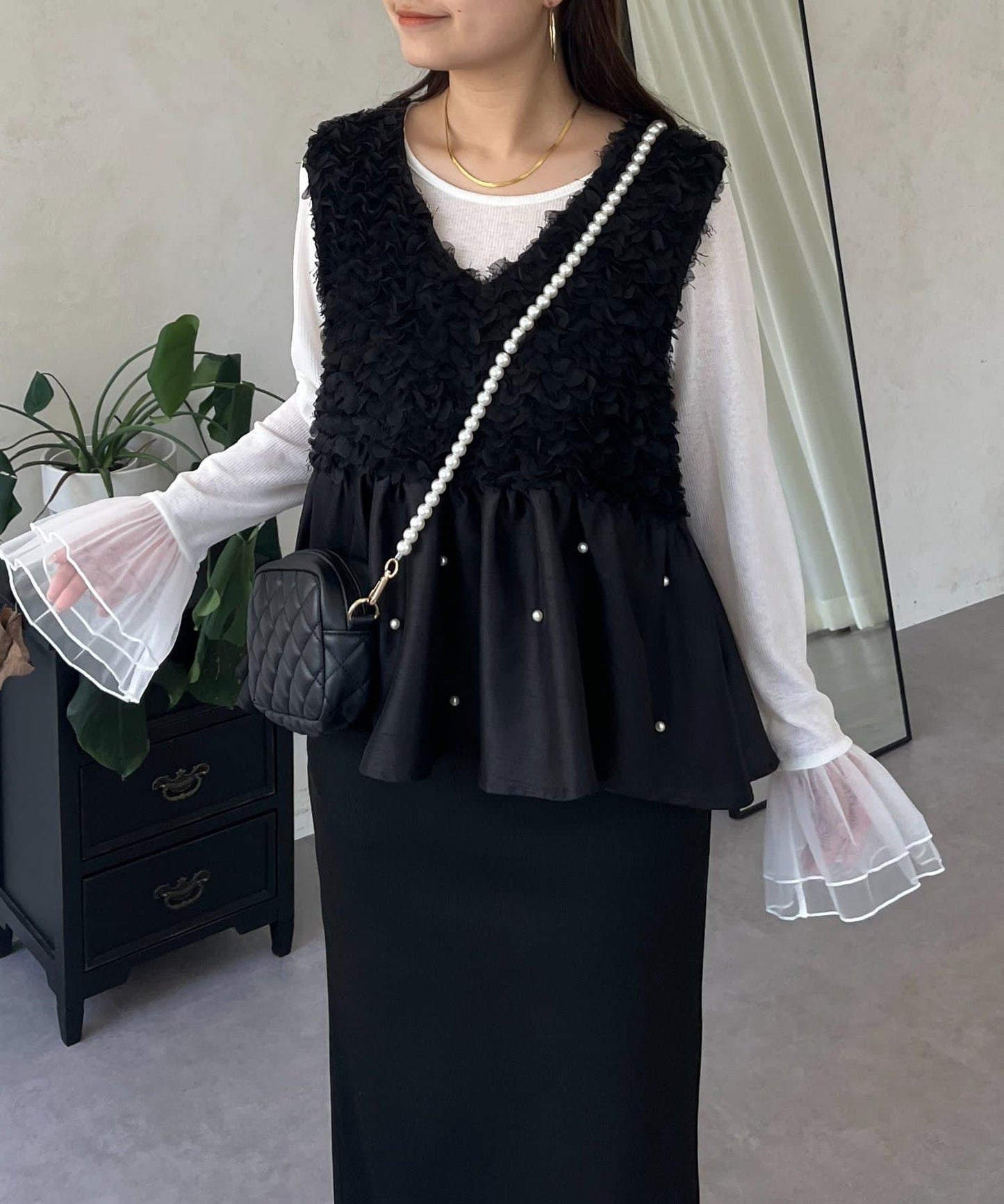 【總選舉參賽單品】花卉圖案珍珠荷葉邊背心