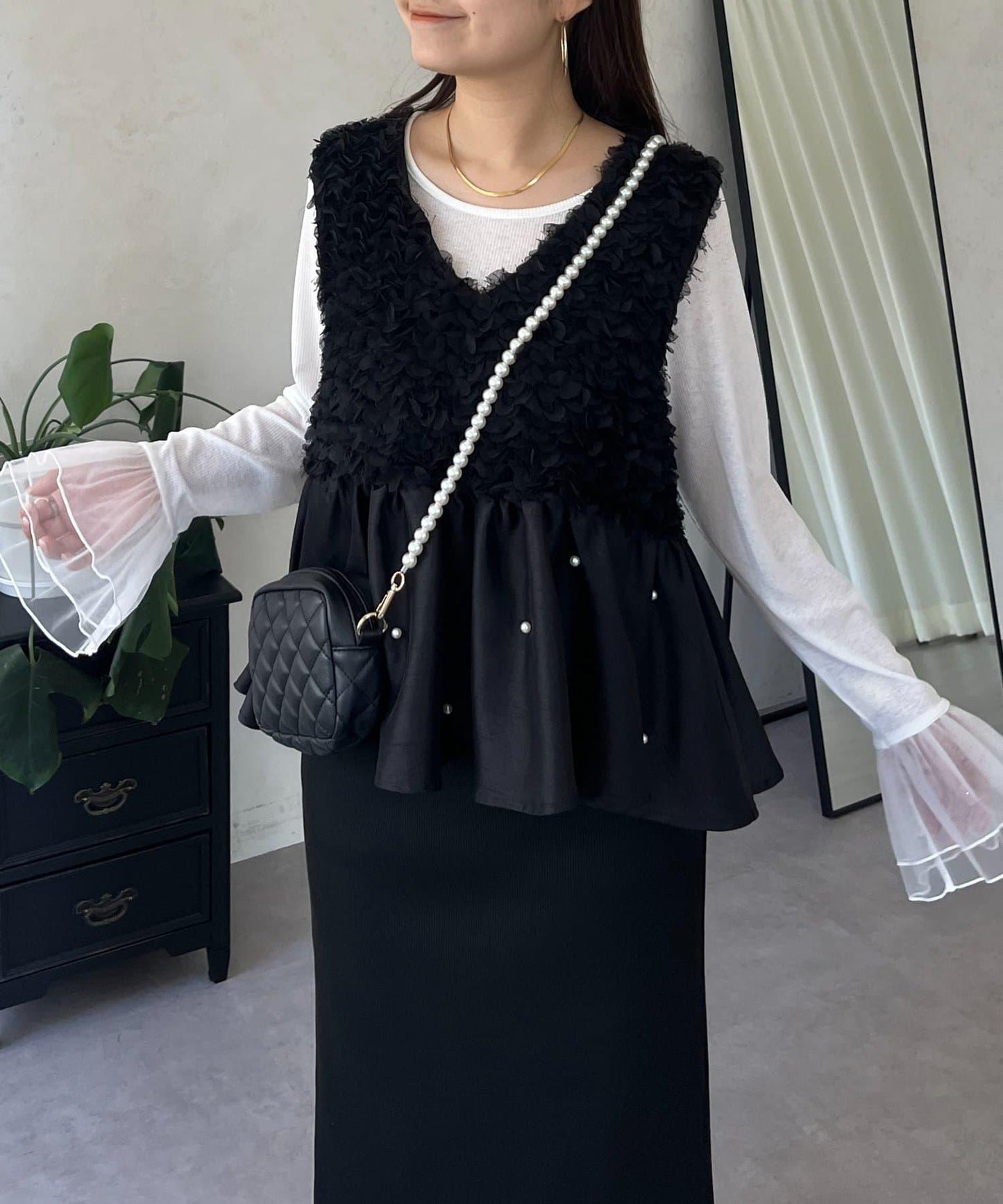 【總選舉參賽單品】花卉圖案珍珠荷葉邊背心