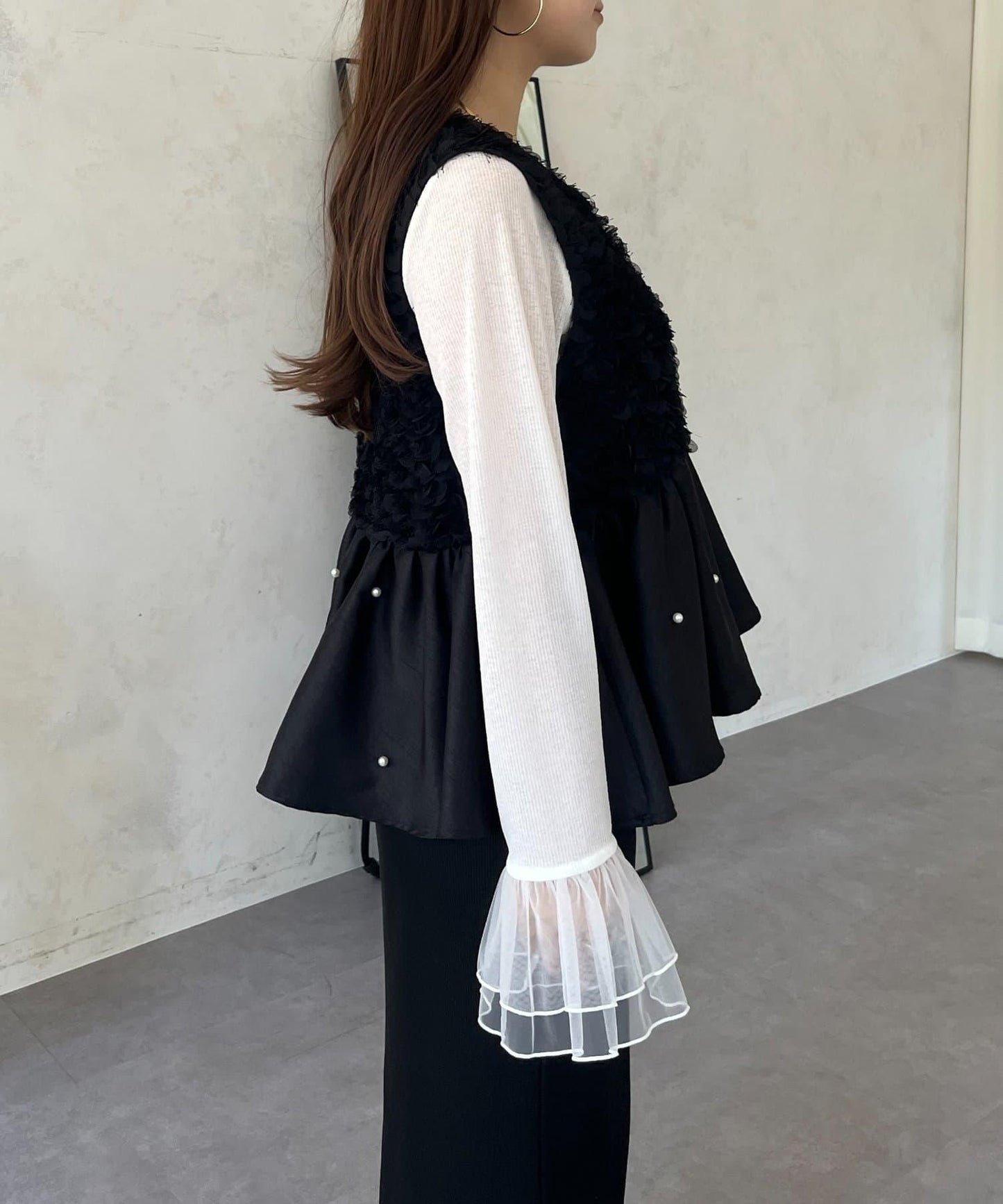 【總選舉參賽單品】花卉圖案珍珠荷葉邊背心