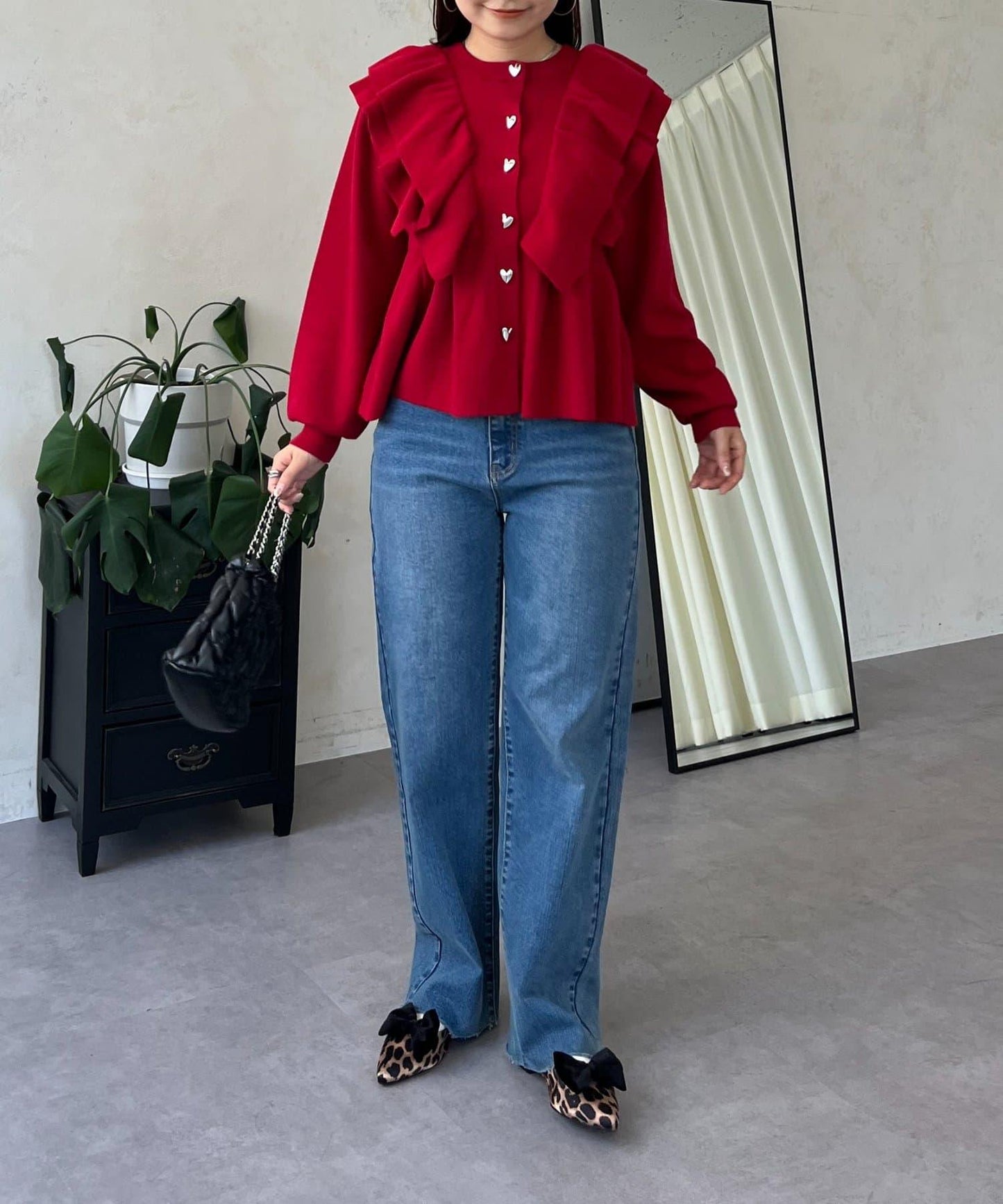 【總選舉參賽單品】愛心紐扣荷葉邊短款收腰開衫