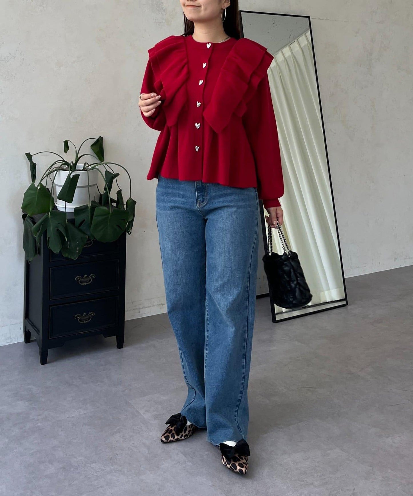 【總選舉參賽單品】愛心紐扣荷葉邊短款收腰開衫