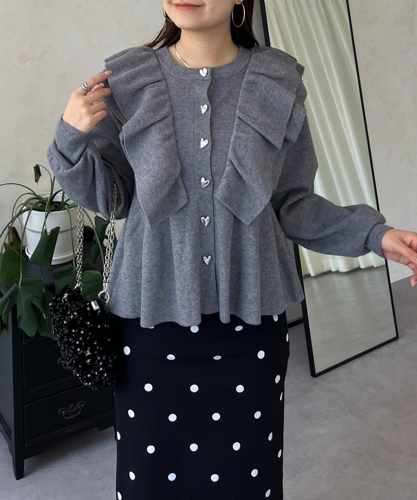 【總選舉參賽單品】愛心紐扣荷葉邊短款收腰開衫