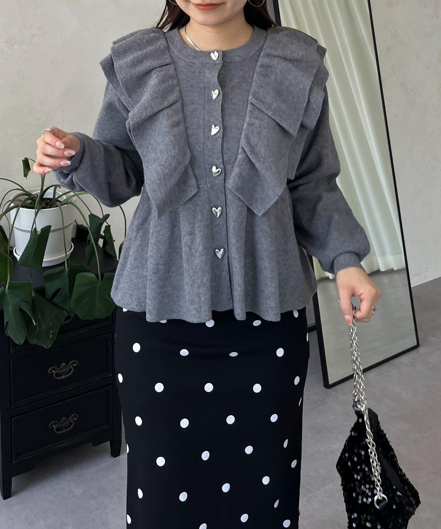 【總選舉參賽單品】愛心紐扣荷葉邊短款收腰開衫