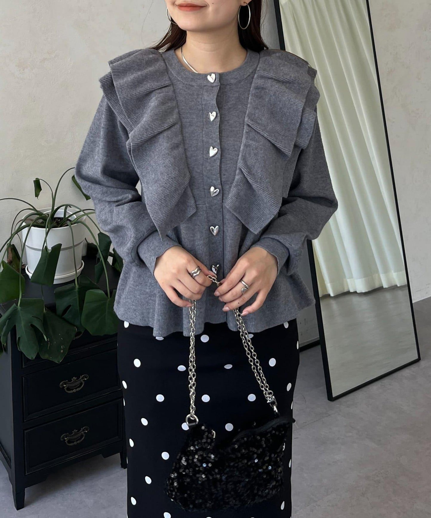 【總選舉參賽單品】愛心紐扣荷葉邊短款收腰開衫