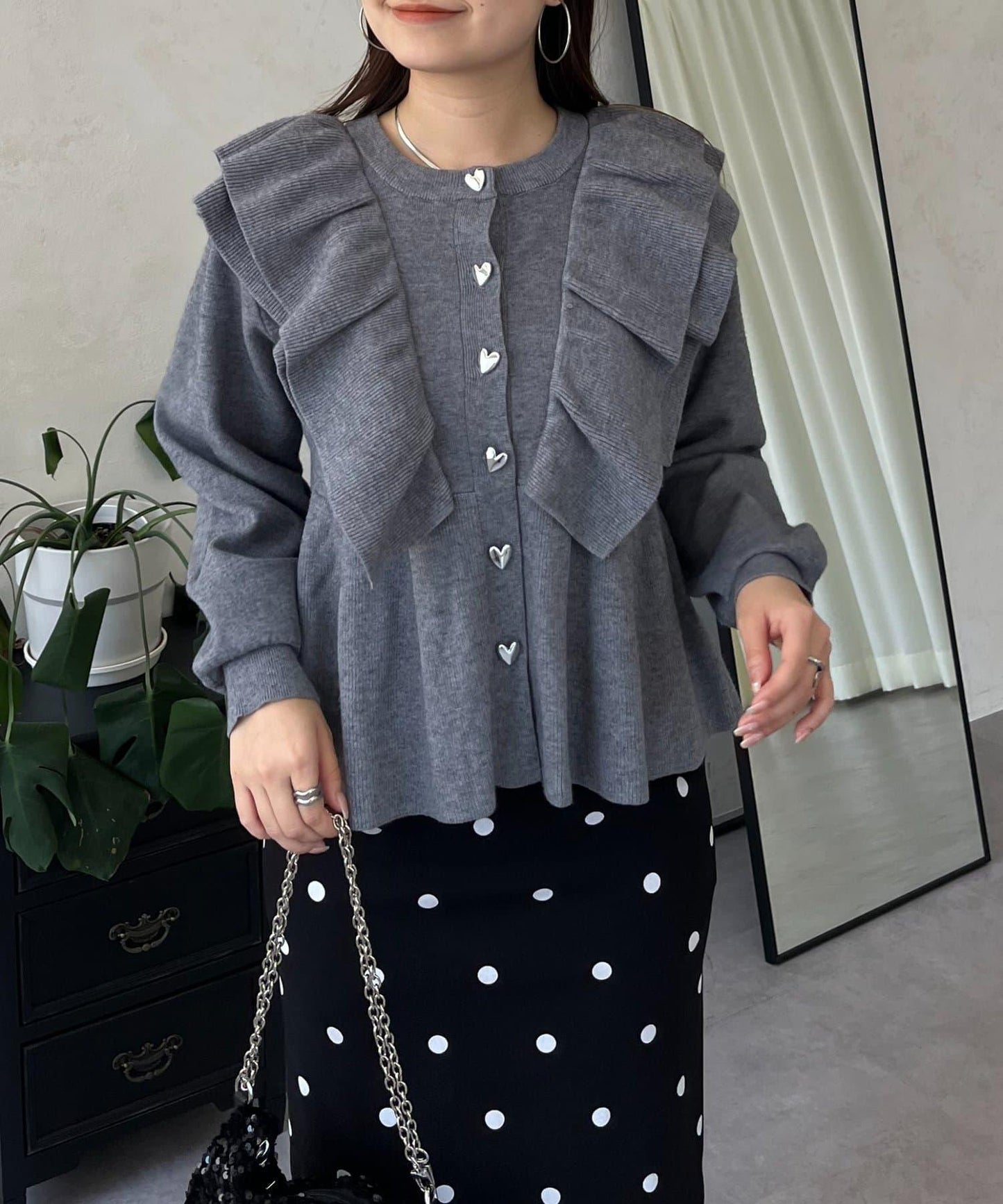 【總選舉參賽單品】愛心紐扣荷葉邊短款收腰開衫