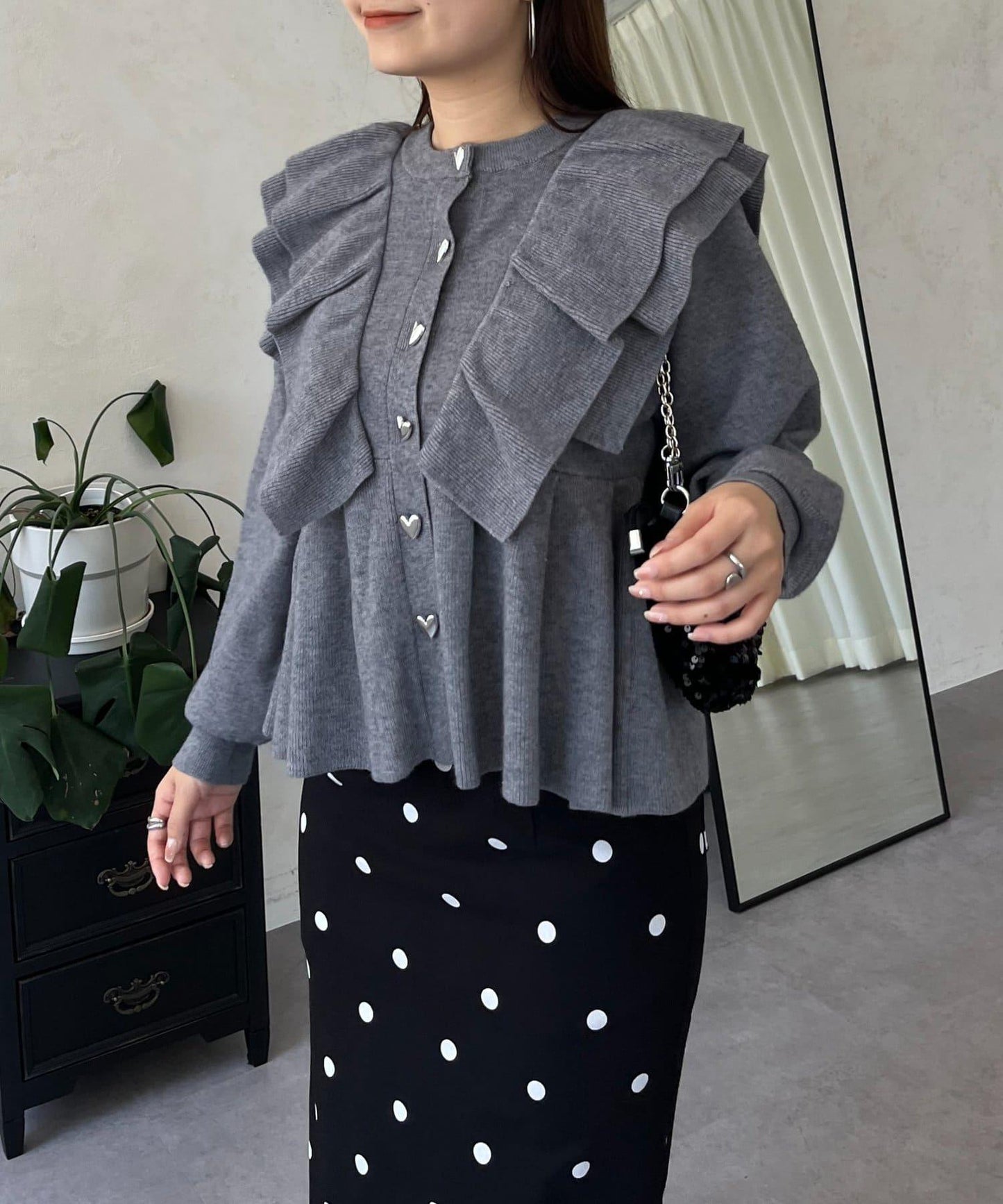 【總選舉參賽單品】愛心紐扣荷葉邊短款收腰開衫