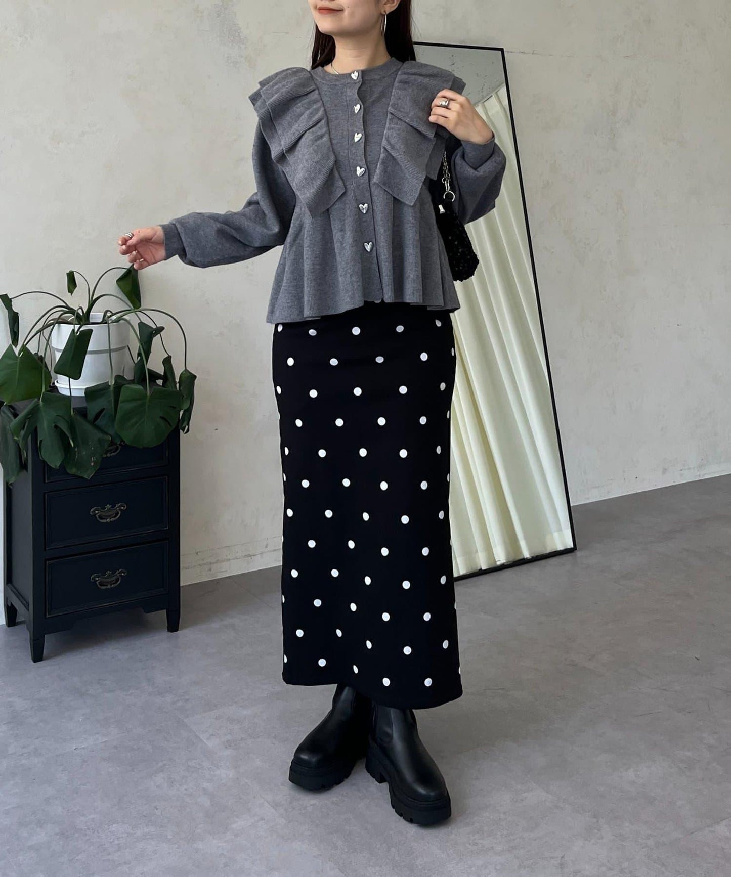 【總選舉參賽單品】愛心紐扣荷葉邊短款收腰開衫