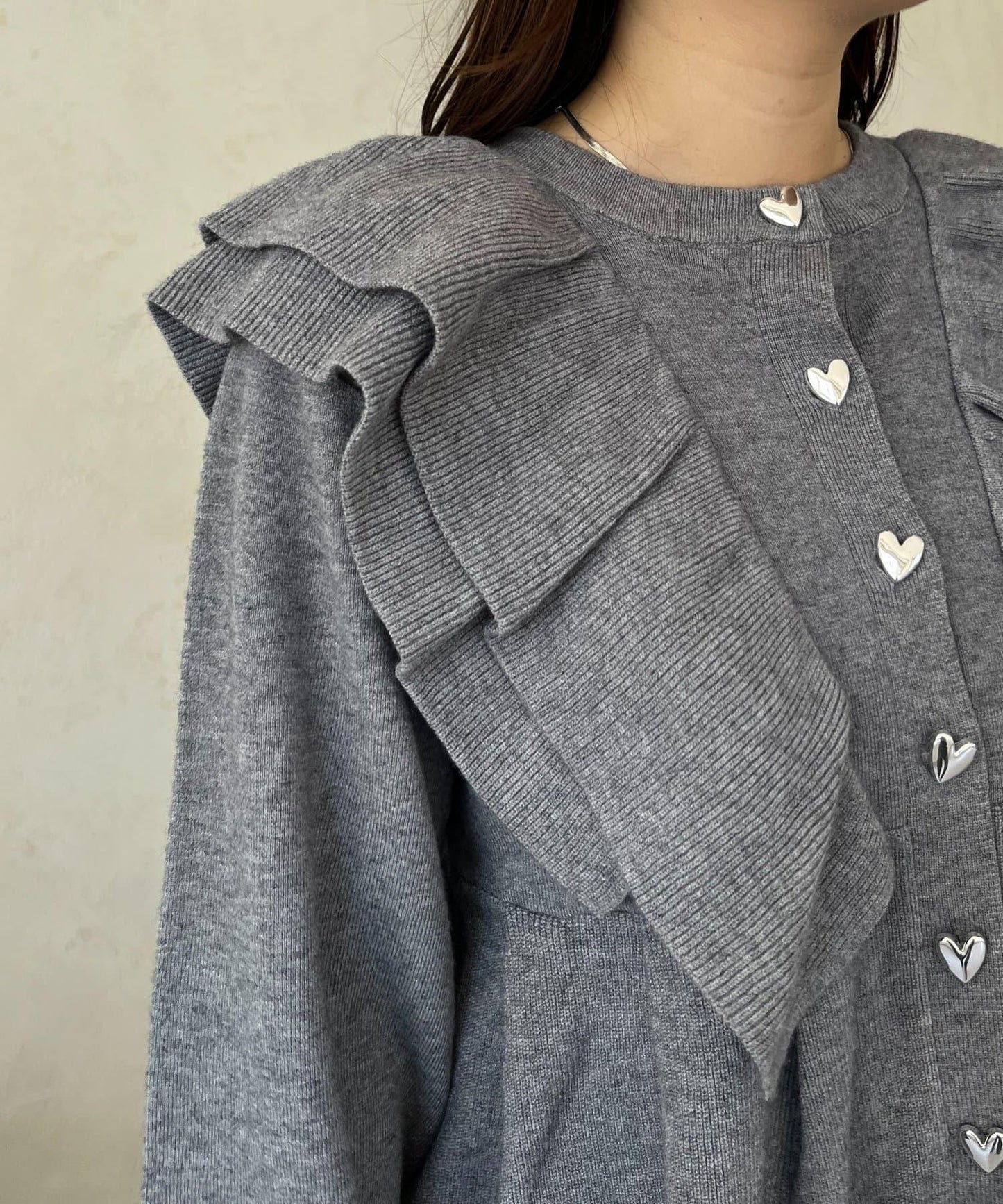 【總選舉參賽單品】愛心紐扣荷葉邊短款收腰開衫