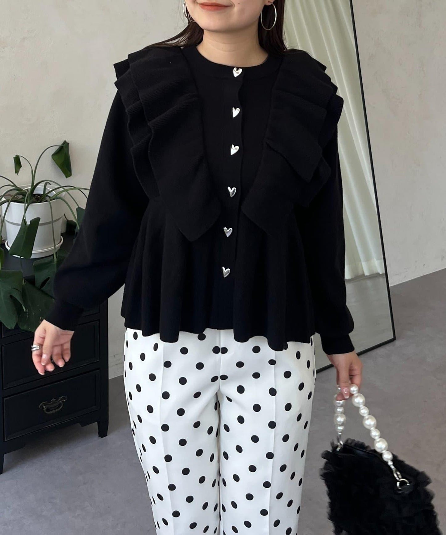 【總選舉參賽單品】愛心紐扣荷葉邊短款收腰開衫