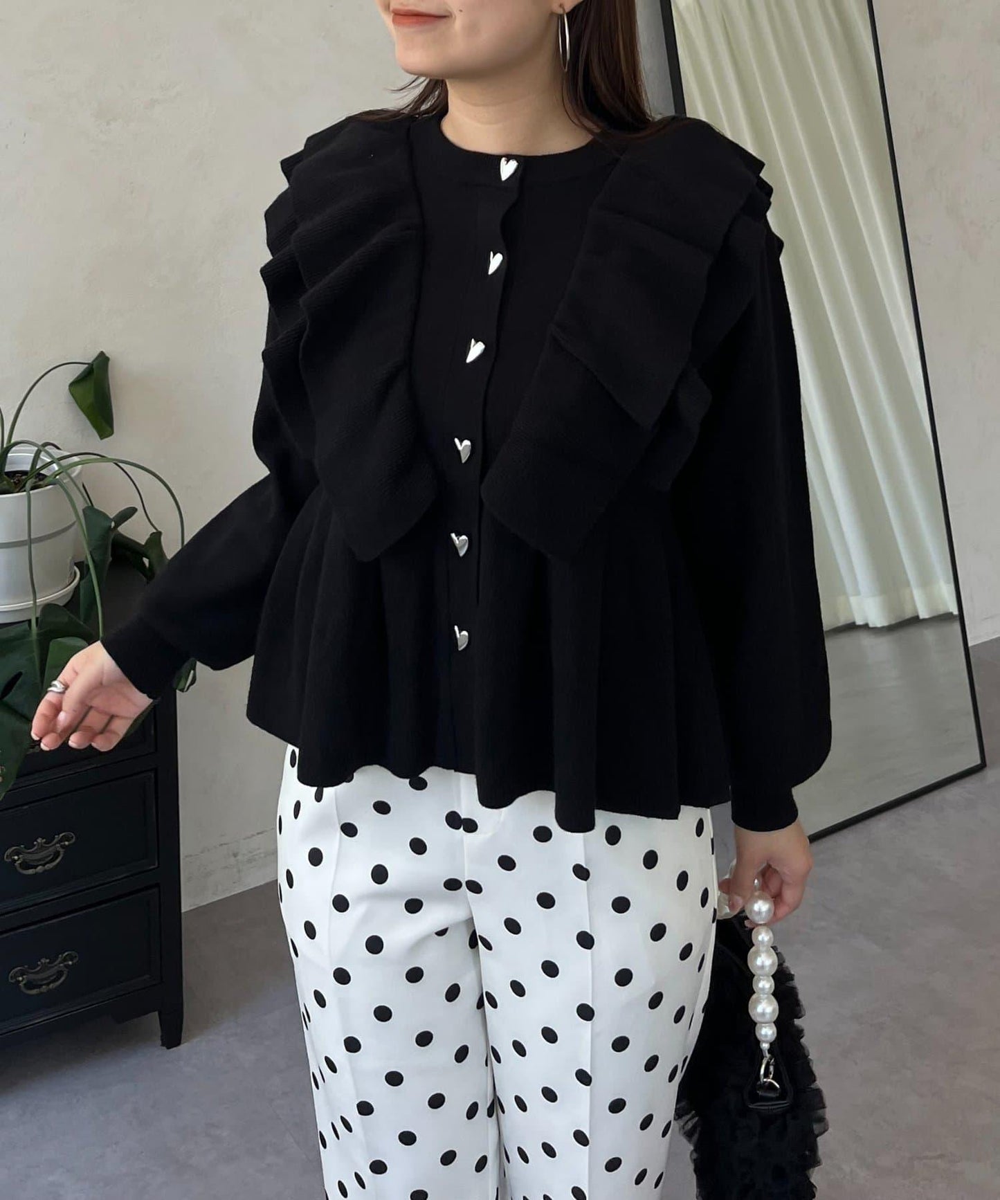 【總選舉參賽單品】愛心紐扣荷葉邊短款收腰開衫