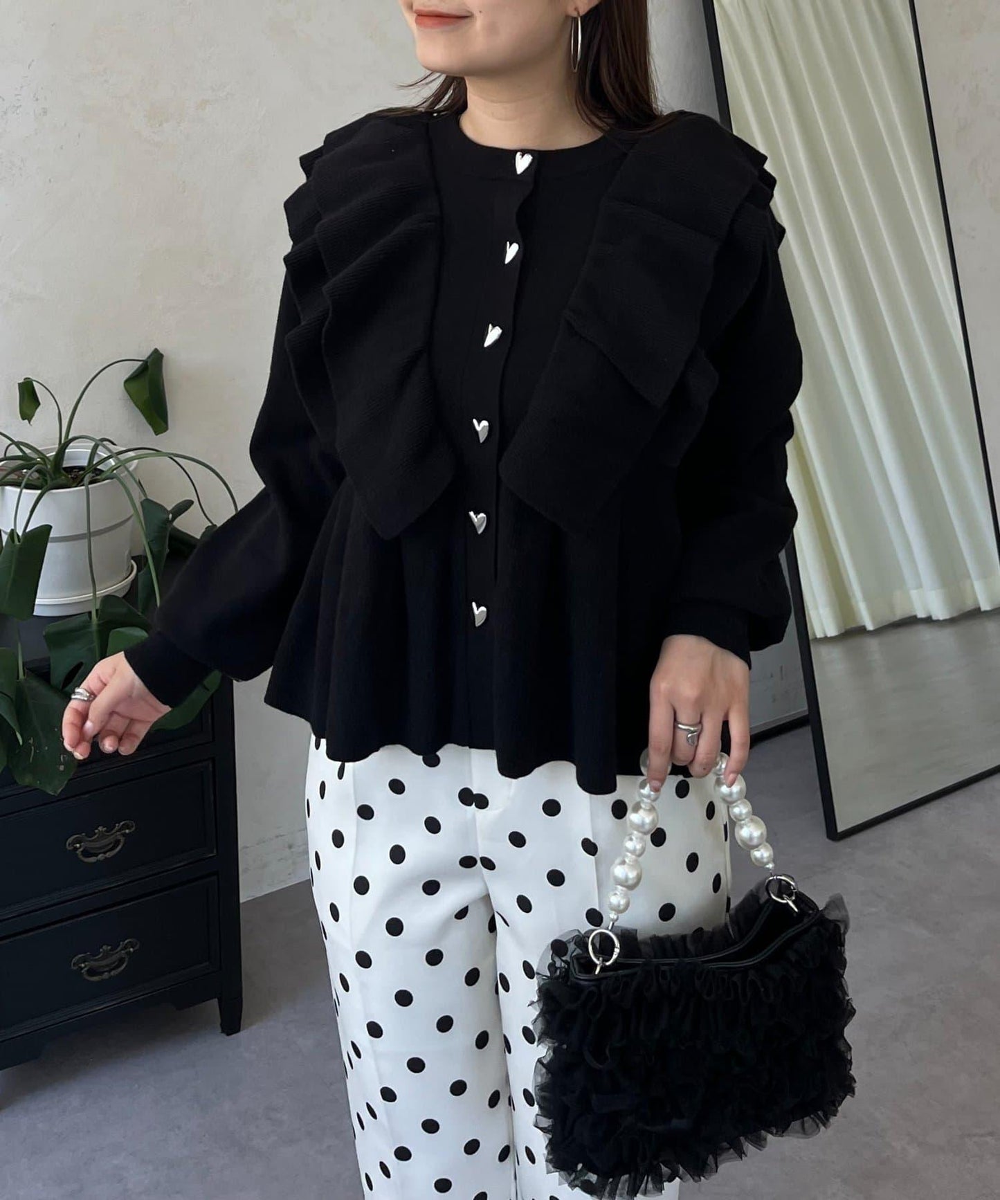 【總選舉參賽單品】愛心紐扣荷葉邊短款收腰開衫