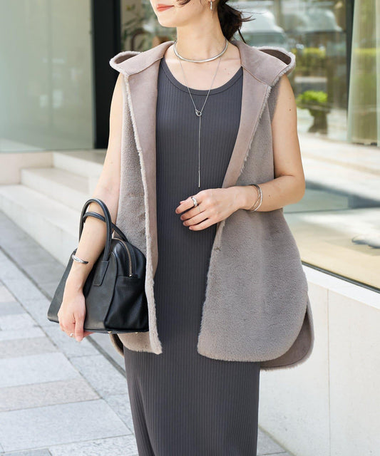 【提升季節氛圍】仿皮草連帽馬甲/預計9月下旬發貨