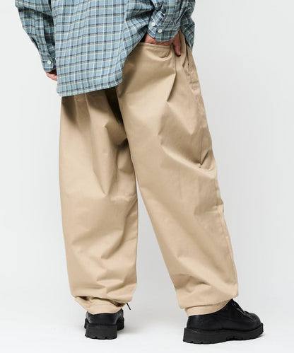 寬鬆版型斜紋打褶錐形褲