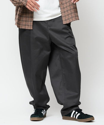 寬鬆版型斜紋打褶錐形褲