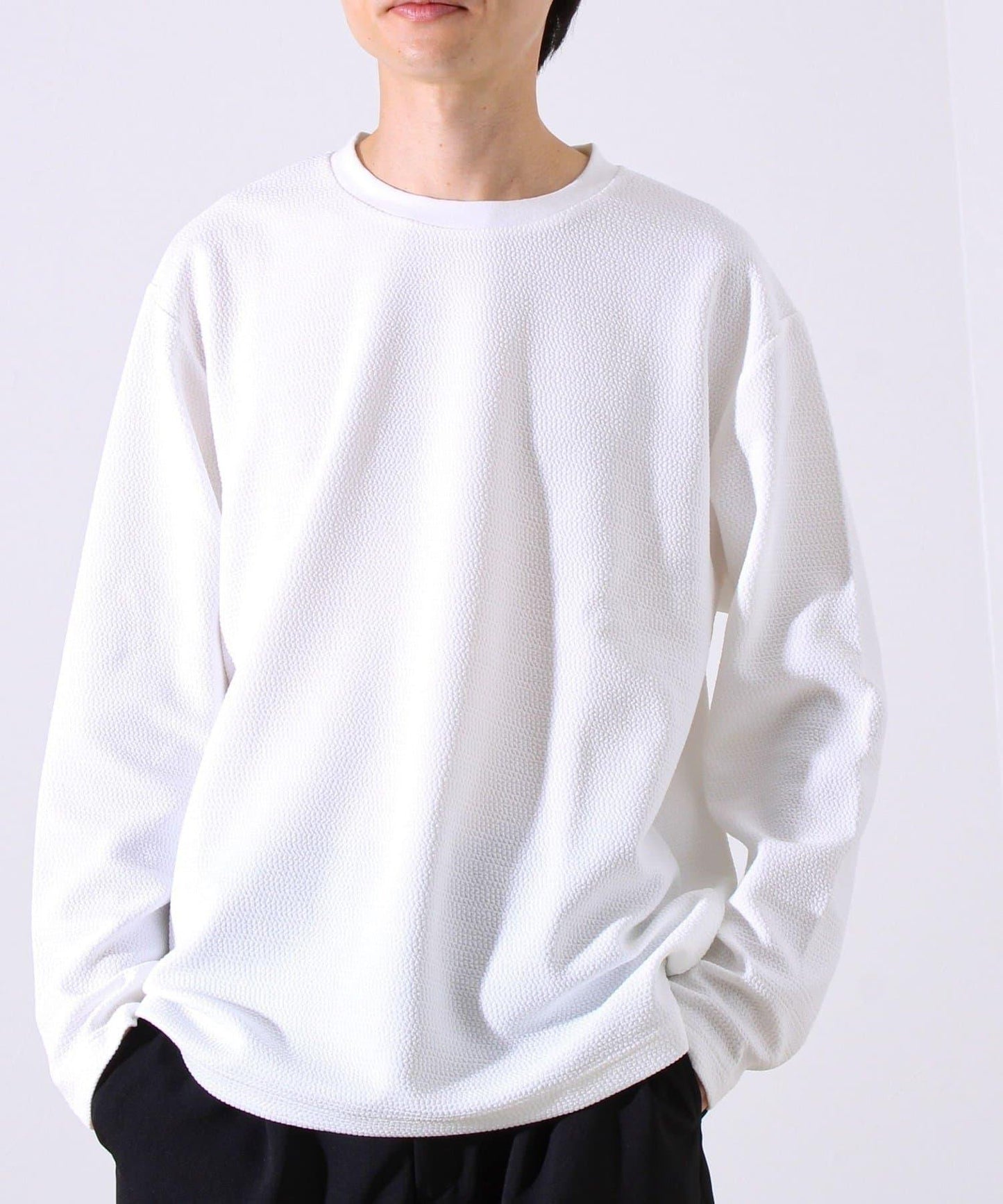 【系列累計人氣】【推薦作為夾克內搭】浮雕提花長袖T恤