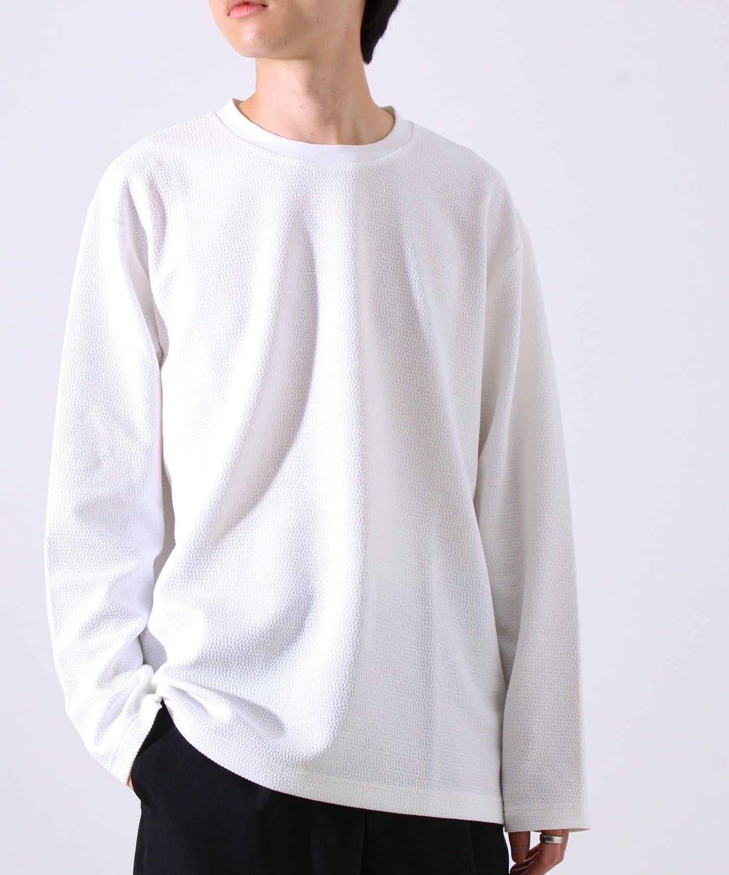 【系列累計人氣】【推薦作為夾克內搭】浮雕提花長袖T恤