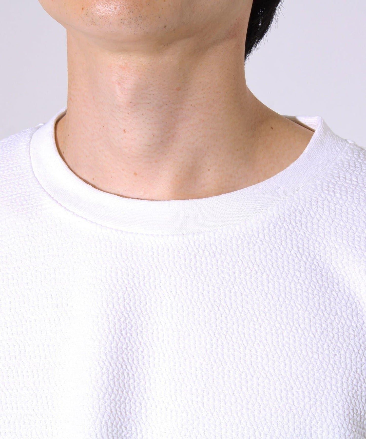 【系列累計人氣】【推薦作為夾克內搭】浮雕提花長袖T恤