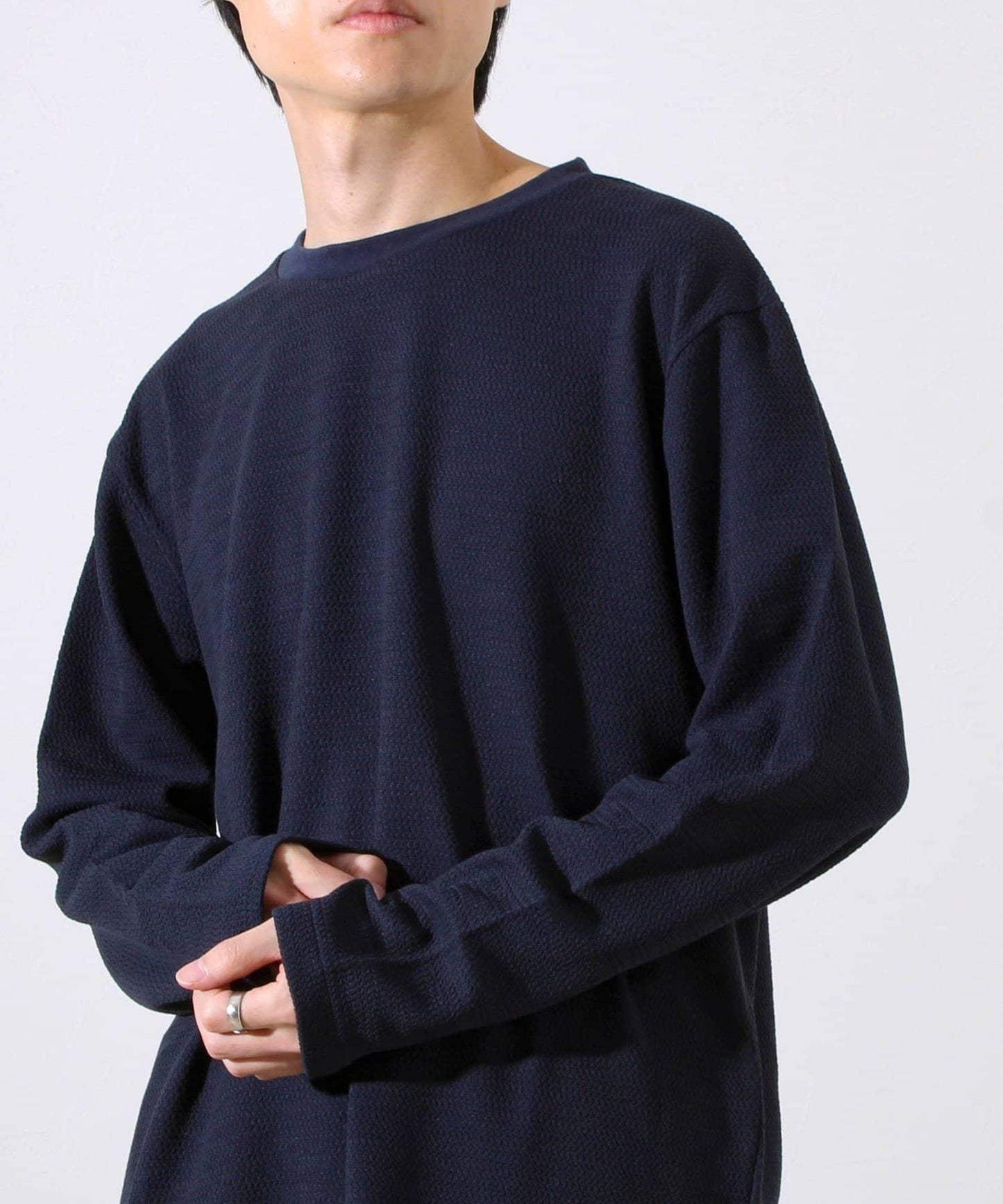 【系列累計人氣】【推薦作為夾克內搭】浮雕提花長袖T恤