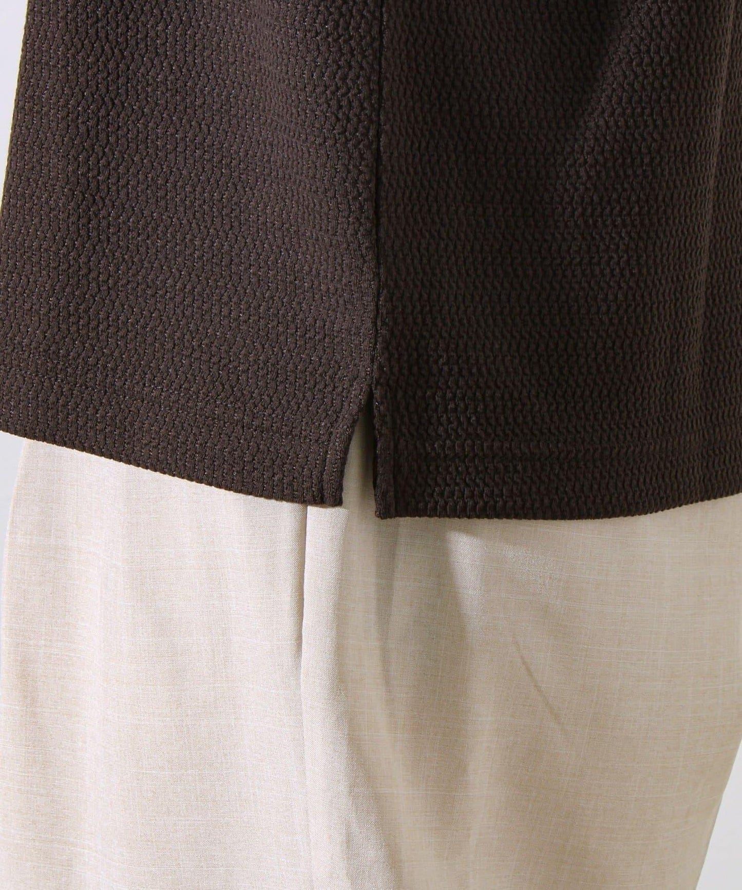 【系列累計人氣】【推薦作為夾克內搭】浮雕提花長袖T恤