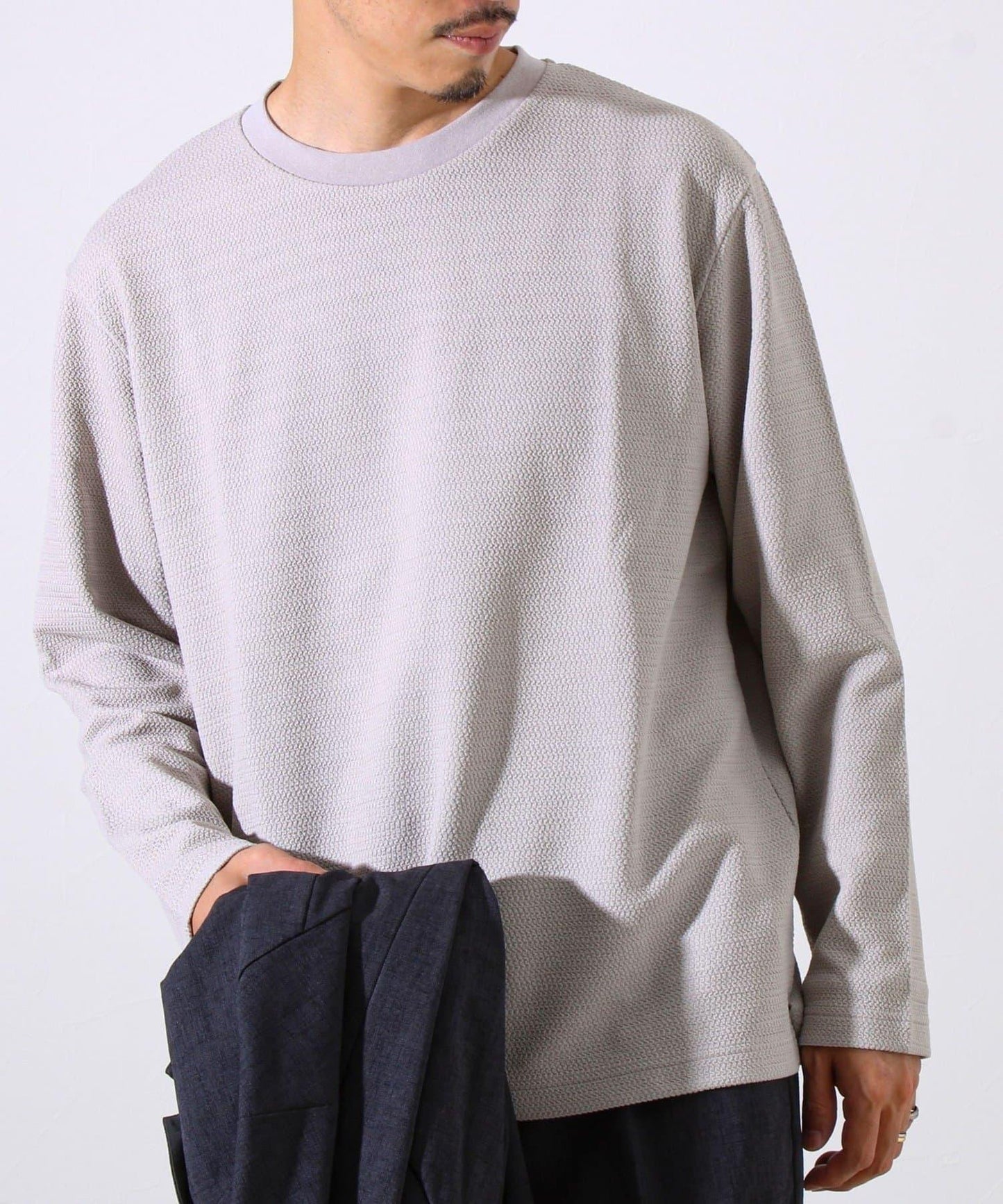 【系列累計人氣】【推薦作為夾克內搭】浮雕提花長袖T恤