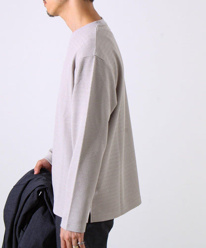 【系列累計人氣】【推薦作為夾克內搭】浮雕提花長袖T恤