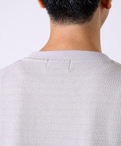 【系列累計人氣】【推薦作為夾克內搭】浮雕提花長袖T恤