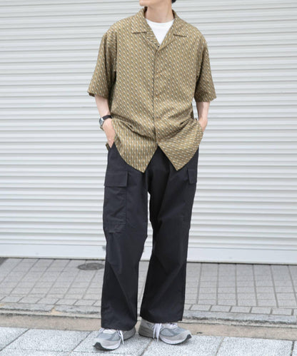 幾何印花開領襯衫A