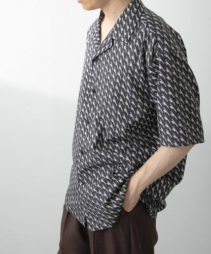 幾何印花開領襯衫A