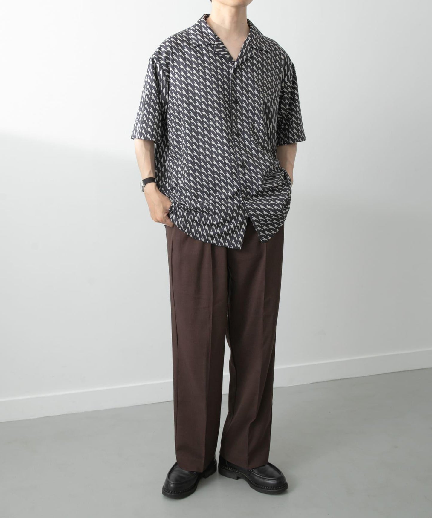 幾何印花開領襯衫A