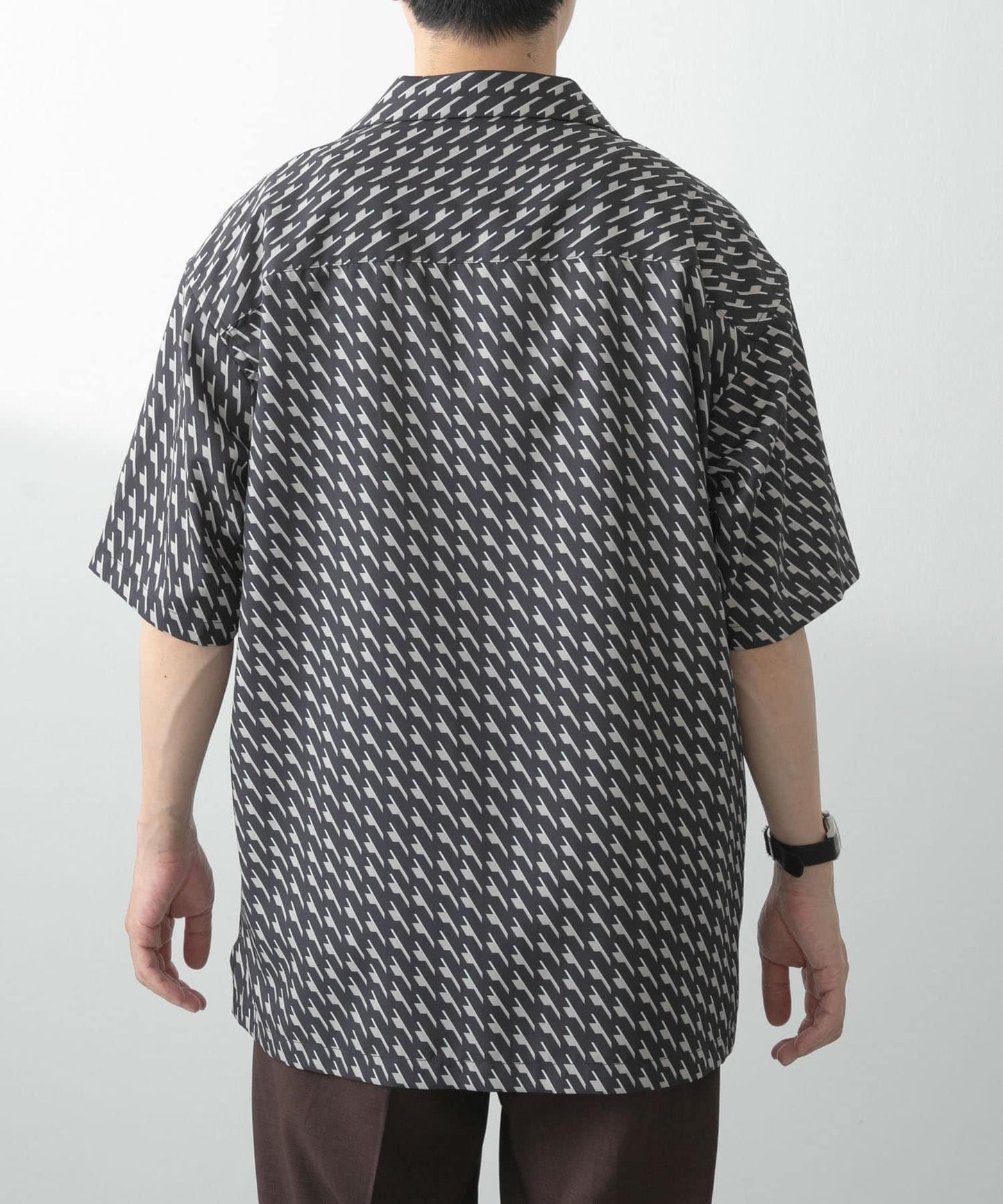 幾何印花開領襯衫A