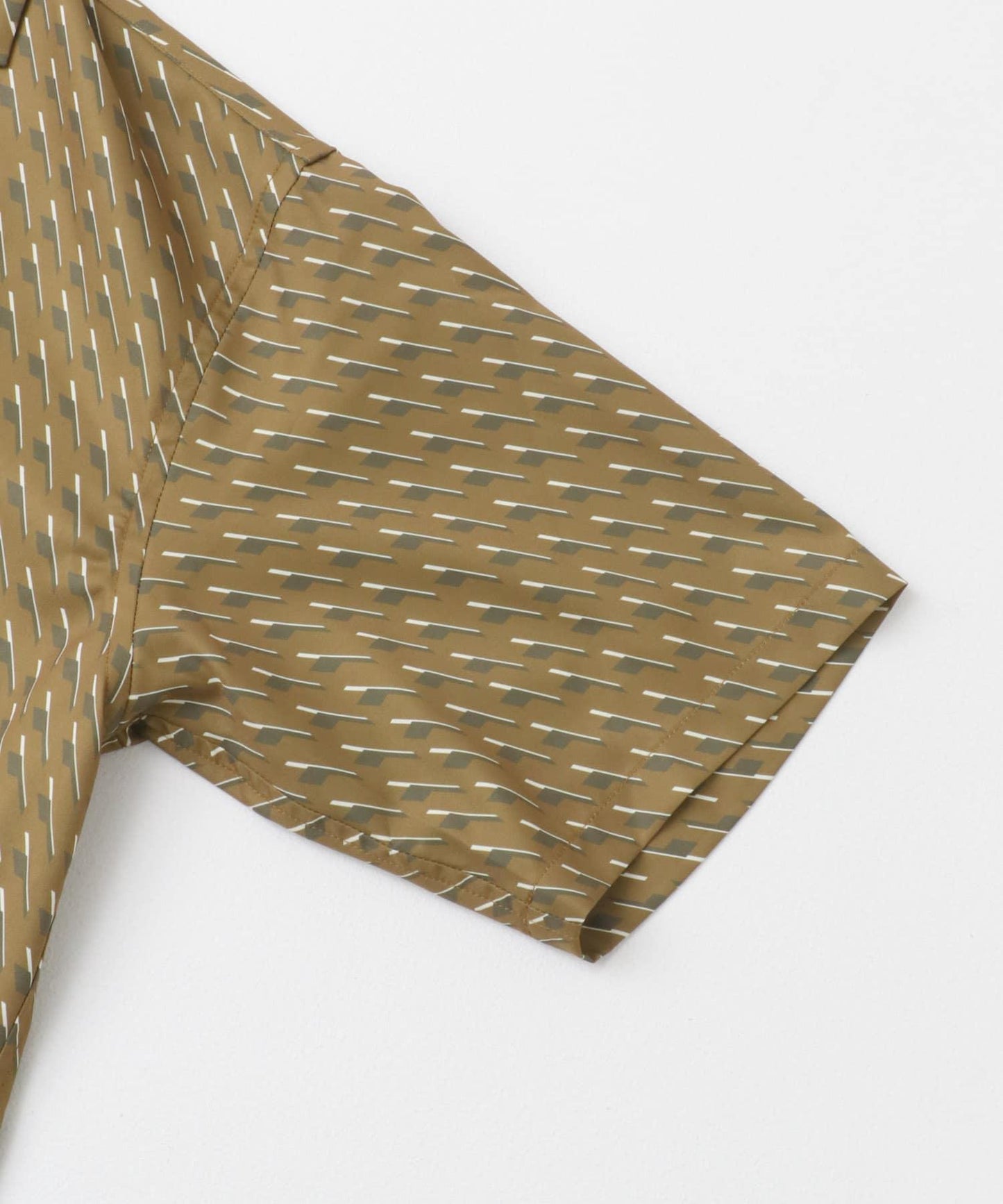 幾何印花開領襯衫A