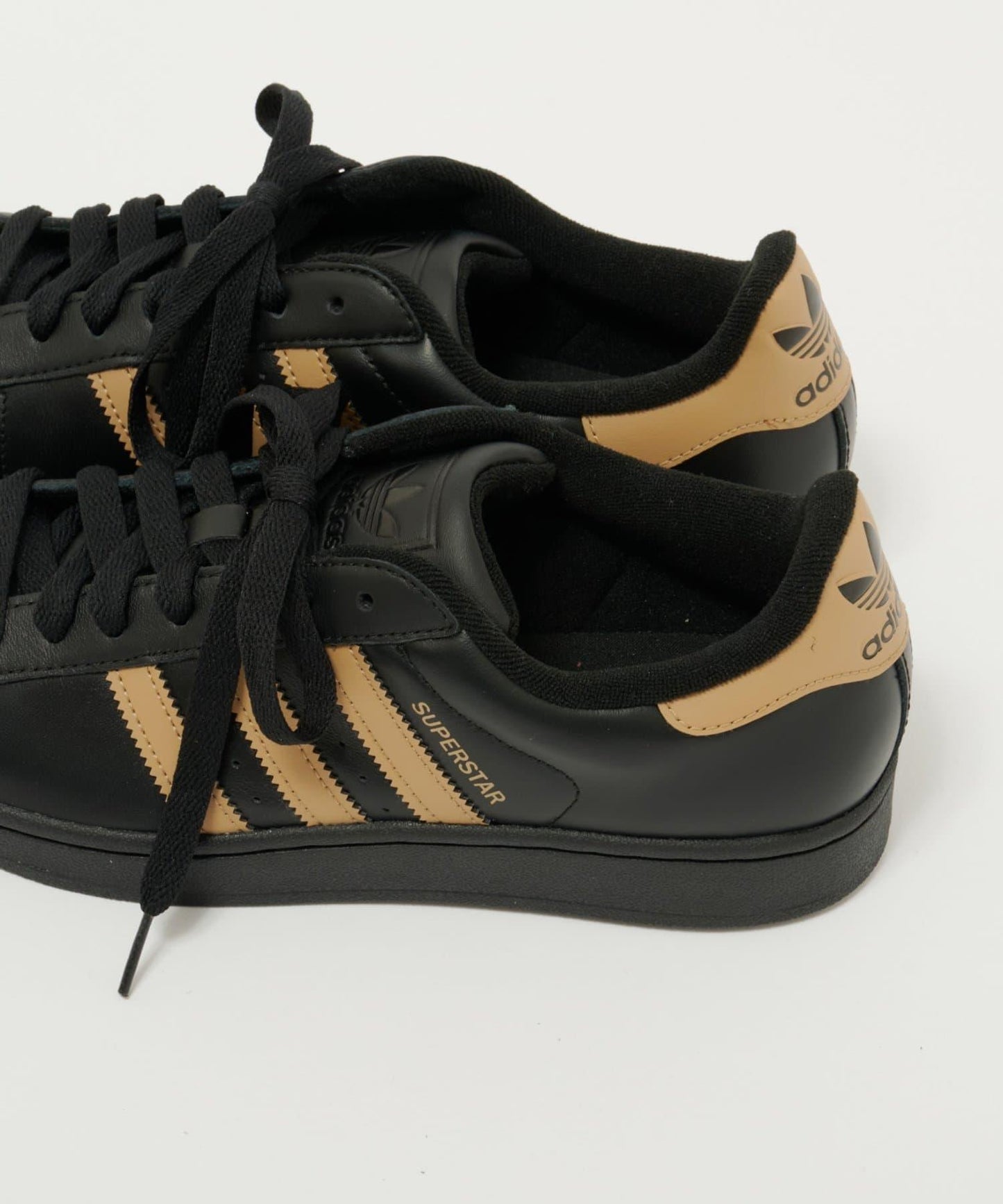 ≪8/8(週五)12:00～開始≫adidas SUPERSTAR II W
