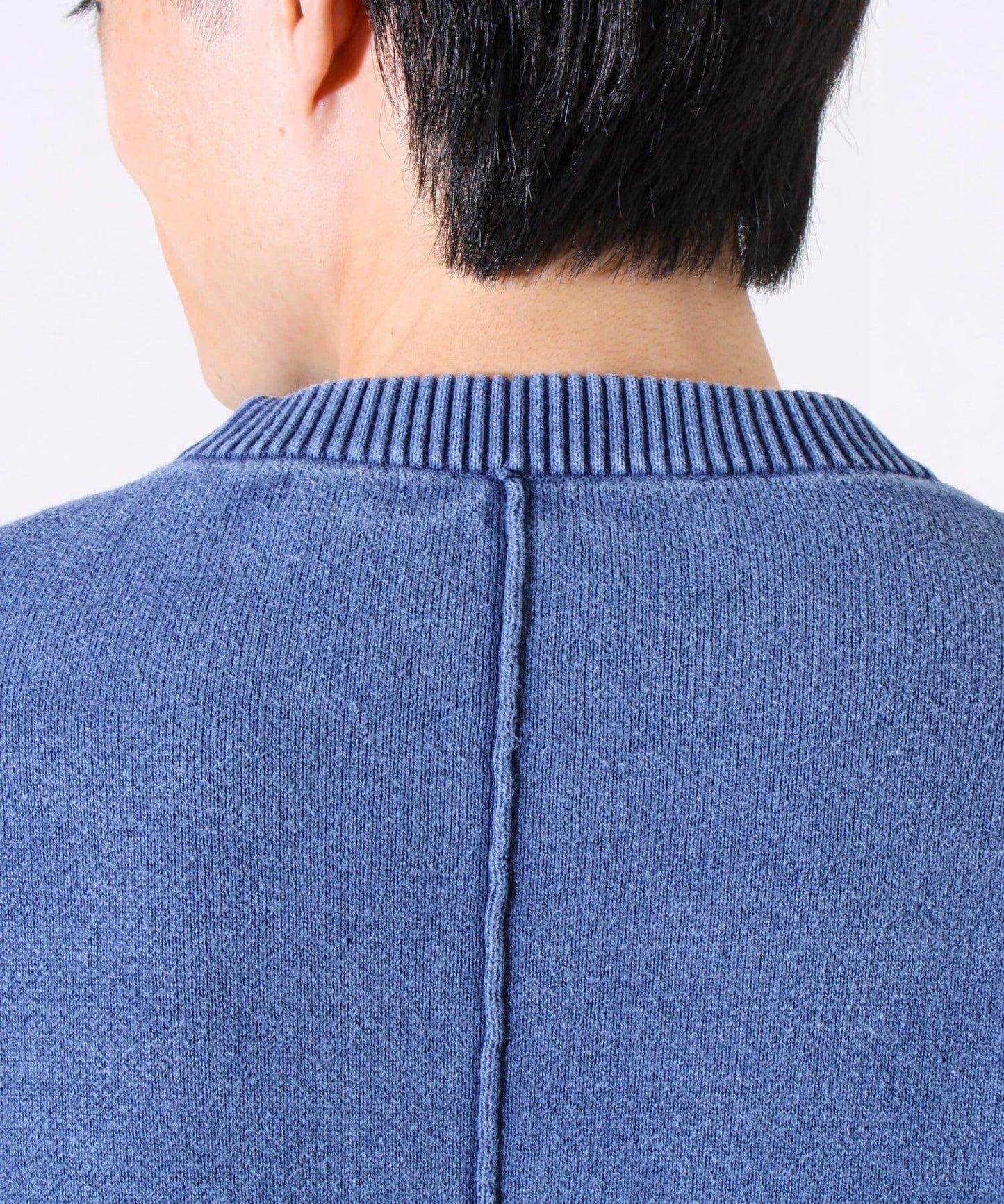 【縫製工藝展現主角細節】正面拼接圓領針織衫 酸洗工藝