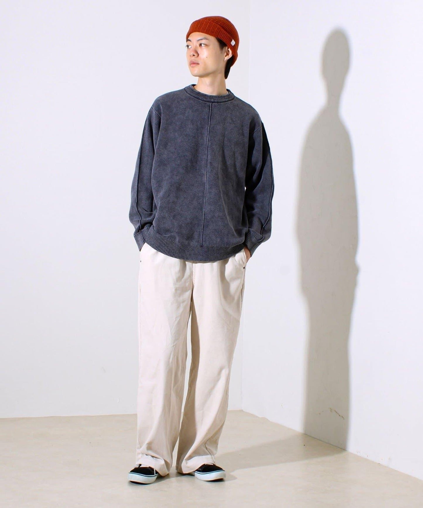 【縫製工藝展現主角細節】正面拼接圓領針織衫 酸洗工藝