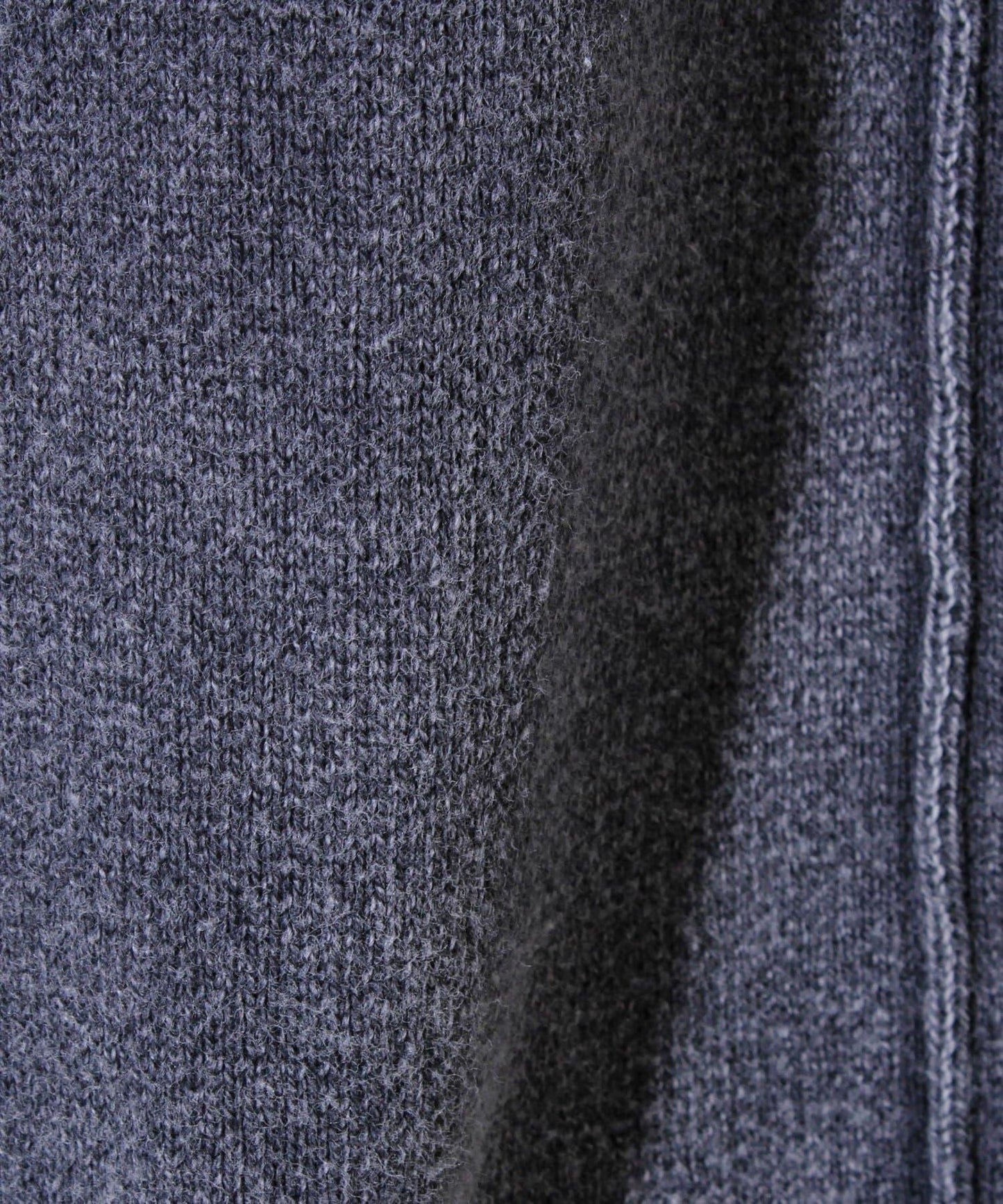 【縫製工藝展現主角細節】正面拼接圓領針織衫 酸洗工藝