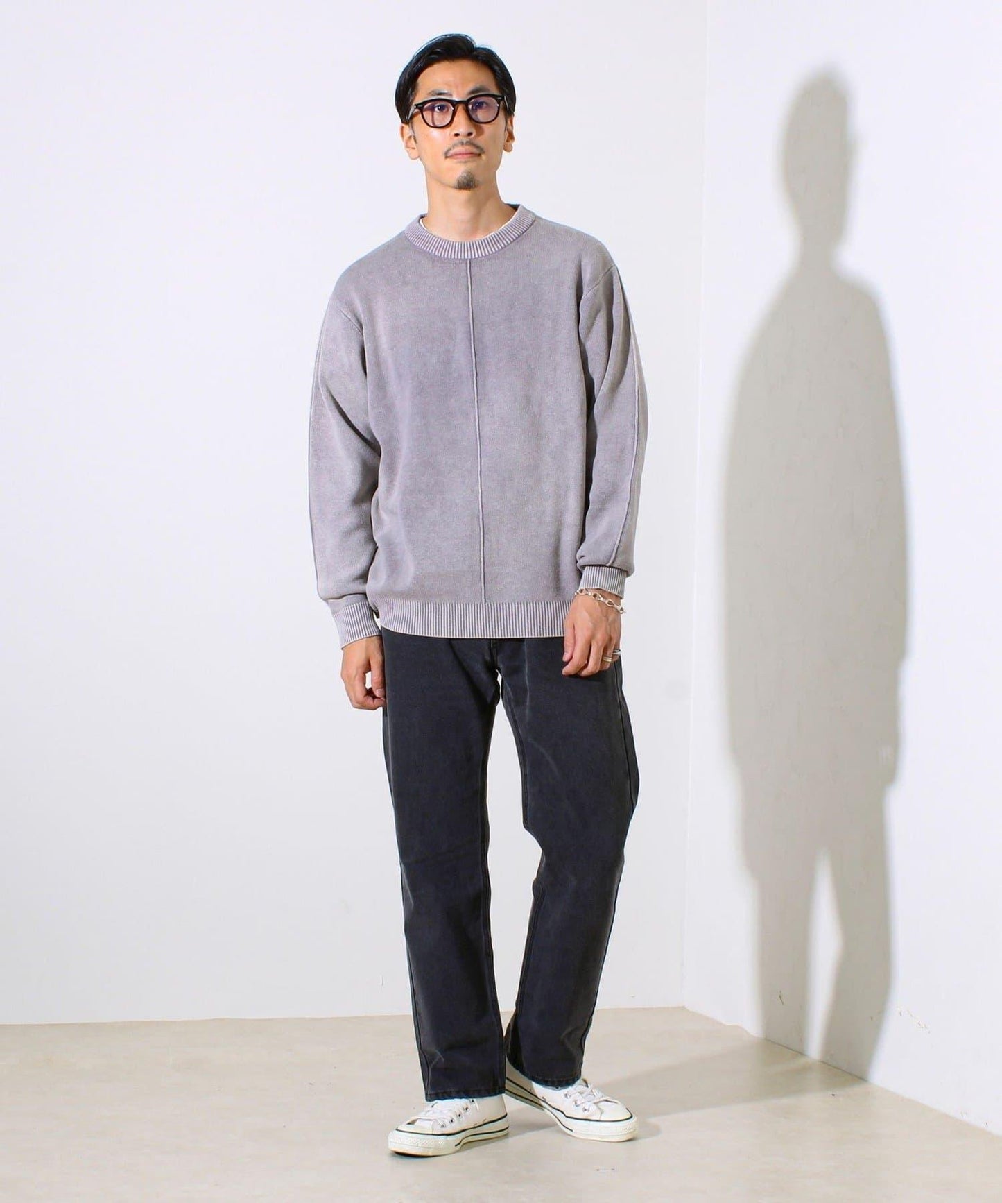 【縫製工藝展現主角細節】正面拼接圓領針織衫 酸洗工藝