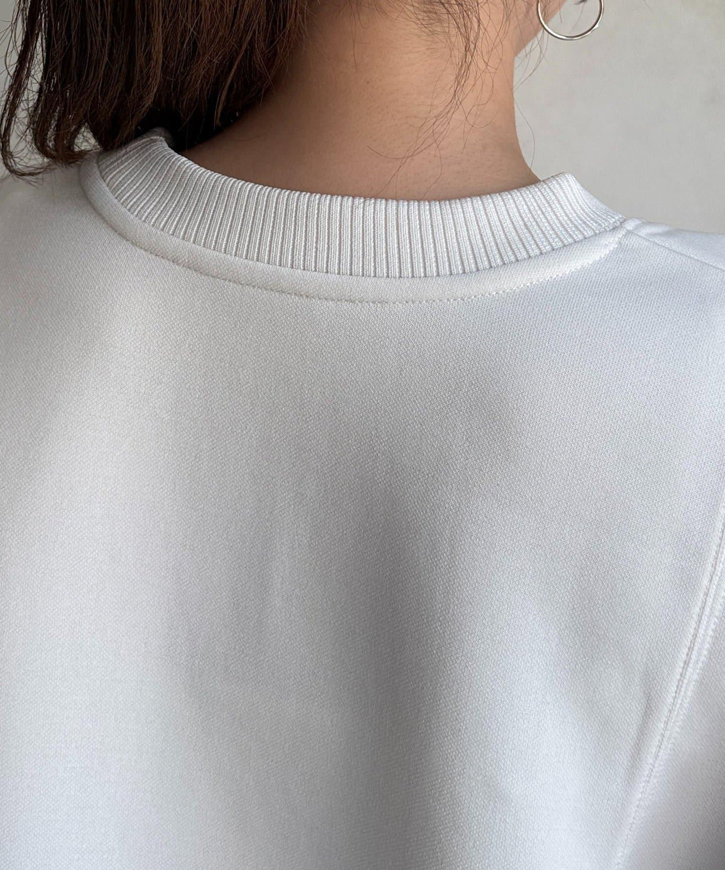 輕量粘合落肩套頭衫