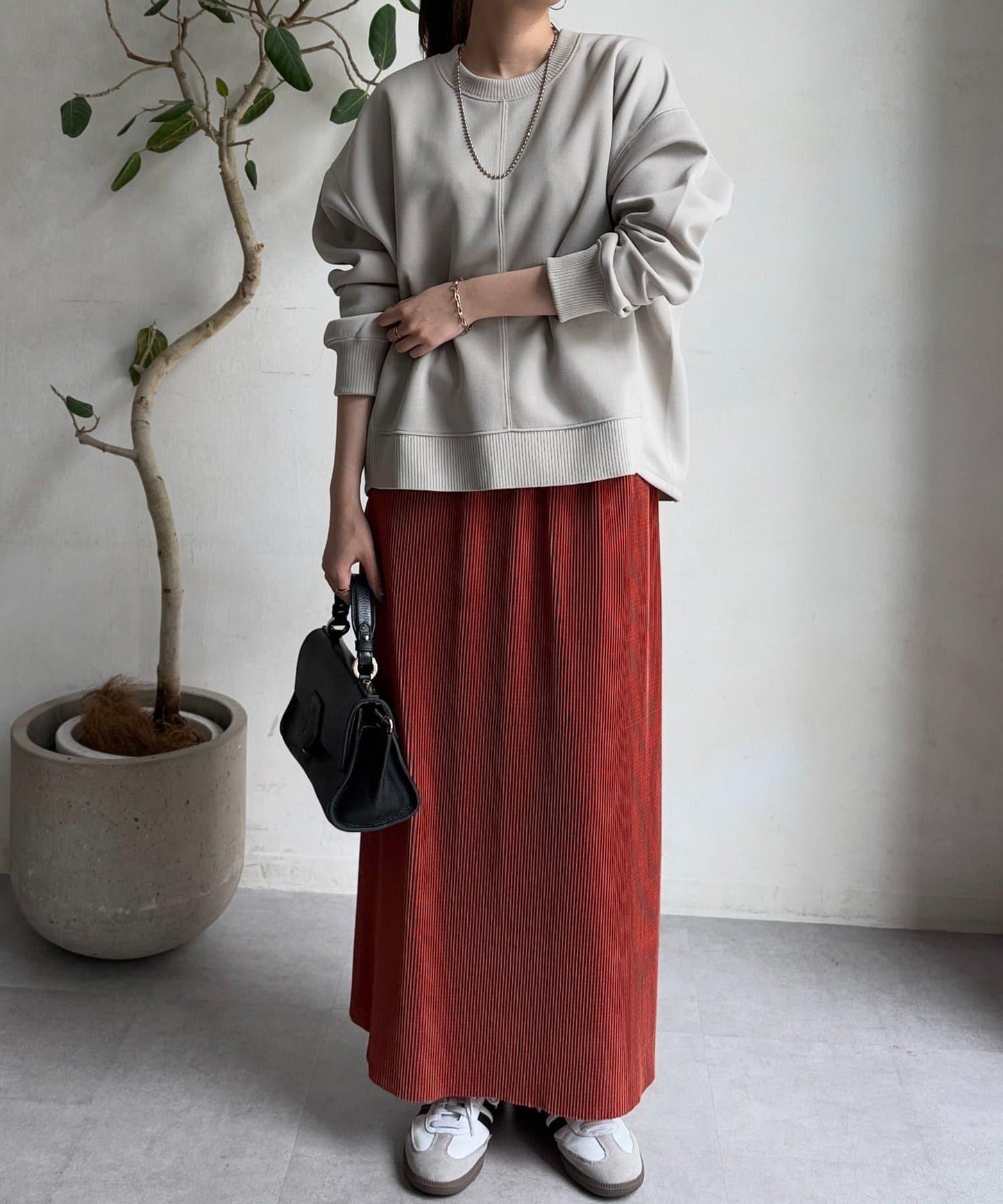 輕量粘合落肩套頭衫