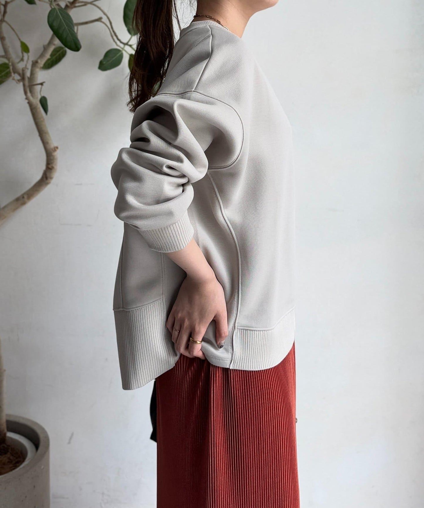 輕量粘合落肩套頭衫