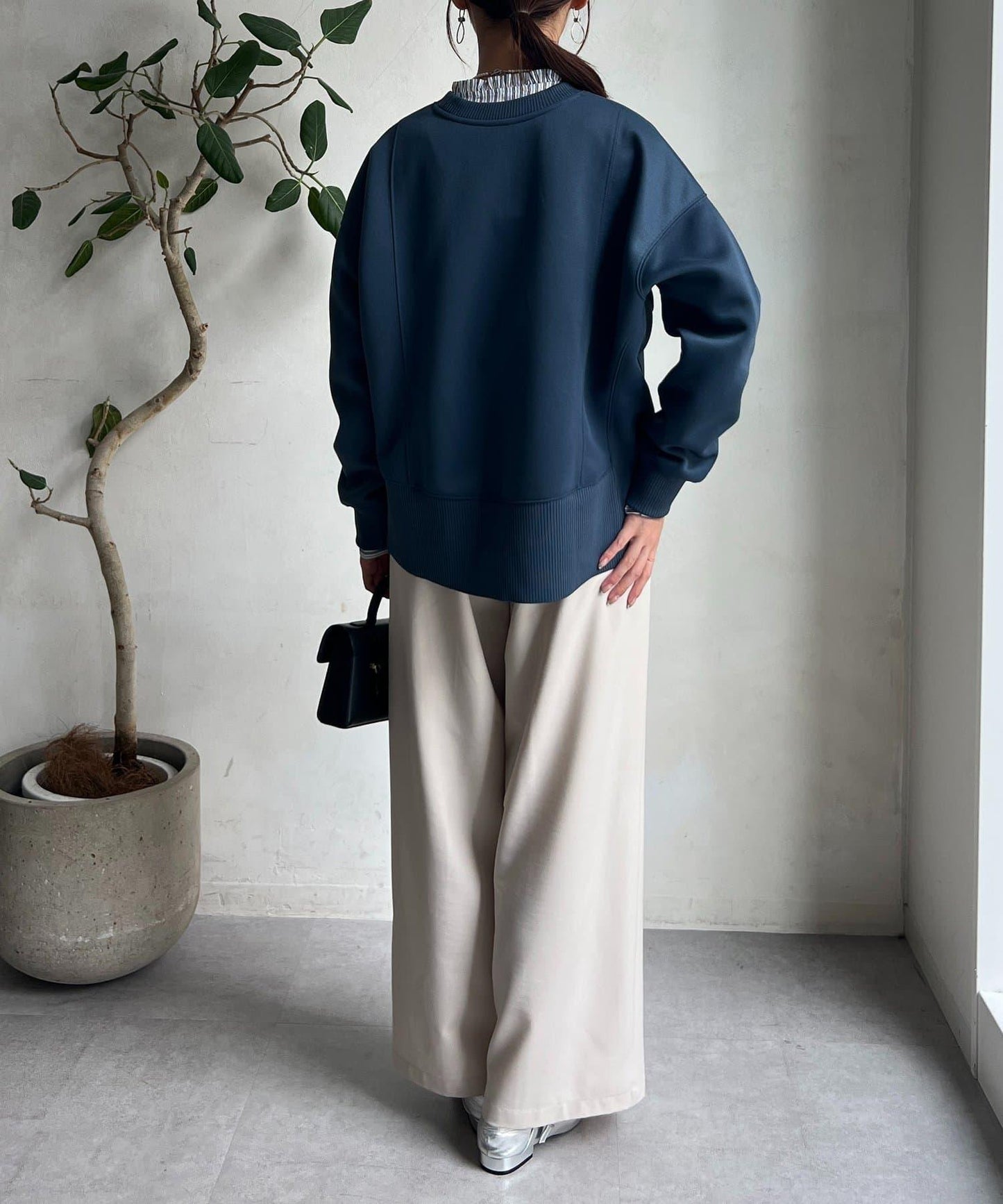 輕量粘合落肩套頭衫