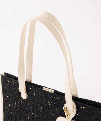 新色上市【LouLoumei】三色可選／配有愛心掛飾手提包／可獨立站立