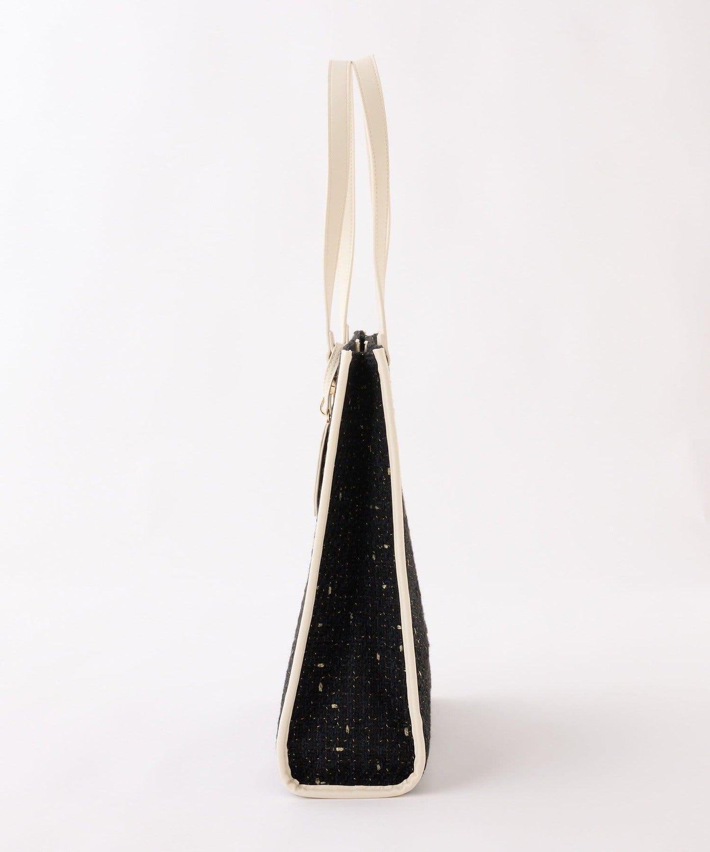 新色上市【LouLoumei】三色可選／配有愛心掛飾手提包／可獨立站立