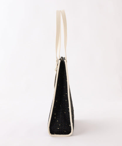 新色上市【LouLoumei】三色可選／配有愛心掛飾手提包／可獨立站立