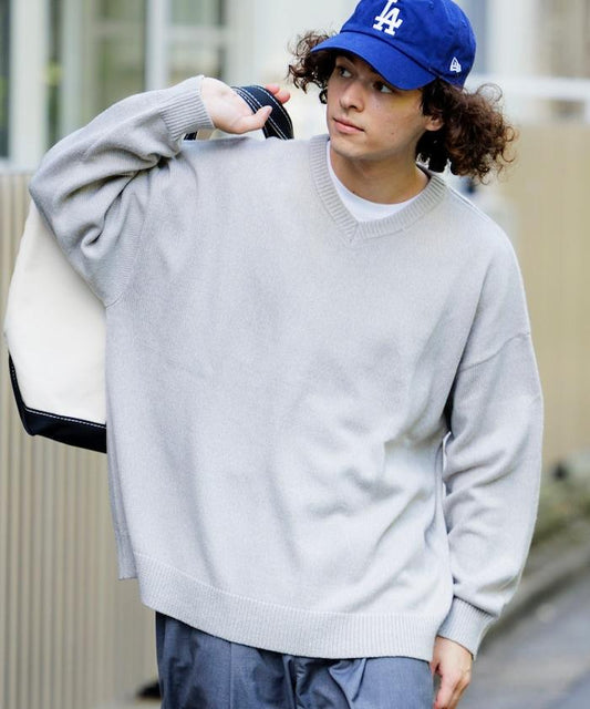 寬鬆版型 易打理 可水洗 V領針織衫