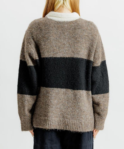 單點刺繡寬鬆橄欖球針織POLO衫