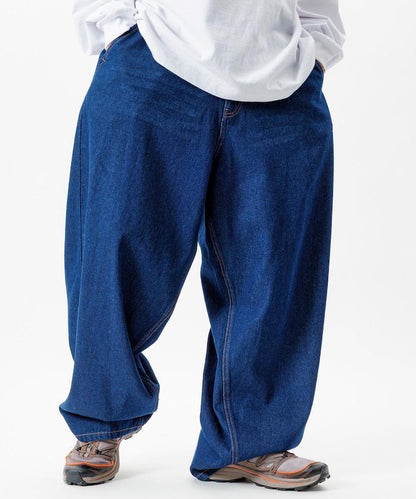 寬鬆版型桶形牛仔褲 / 水洗工藝 / 過染工藝